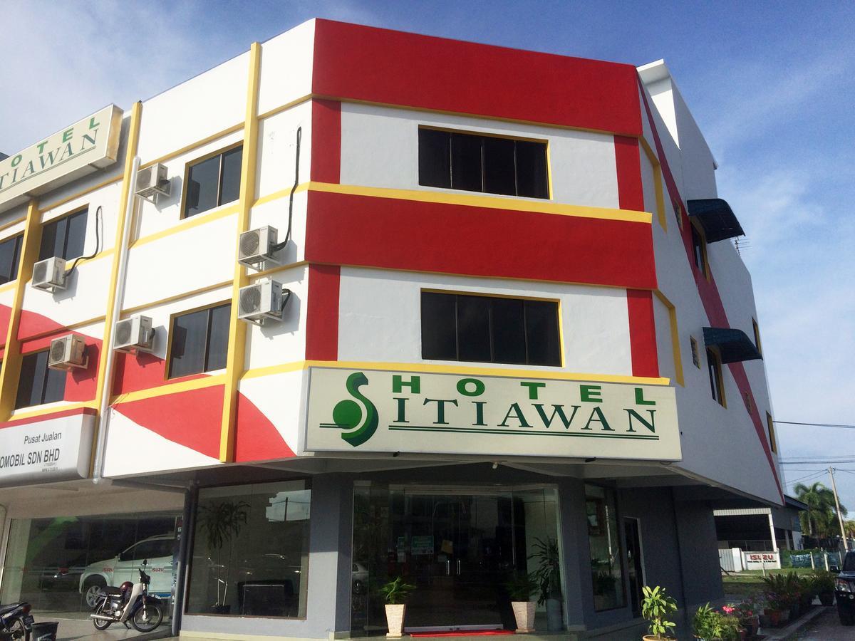 Hotel Sitiawan Kültér fotó